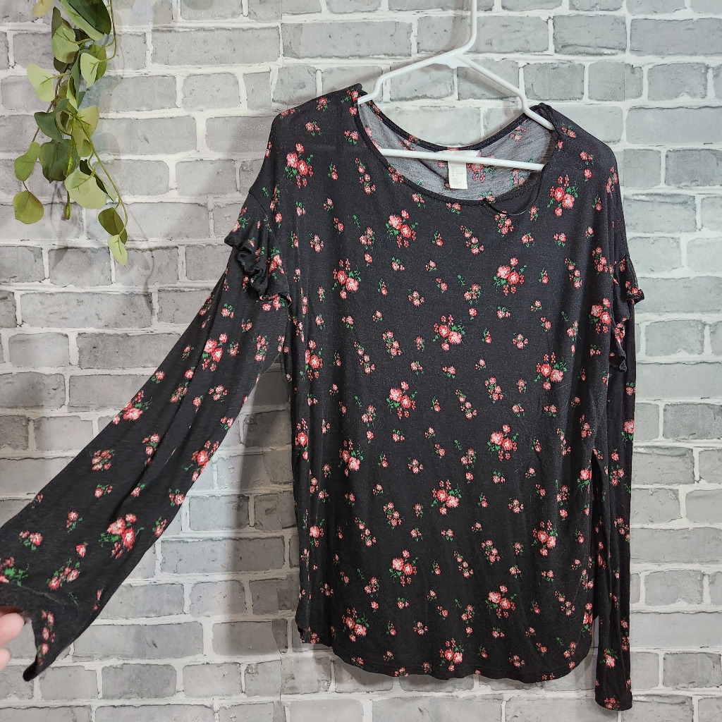 H&M Size L Cherry Print Ruffle Sleeve Black Long Sleeved Top